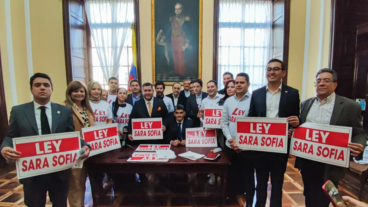 Congresistas del Partido Liberal radicaron la iniciativa en la Secretaría General del Senado.