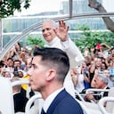 El Papa León XIV a su llegada a la vigilia de oración con los jóvenes, en la Plaza de Lima, en Madrid (España).