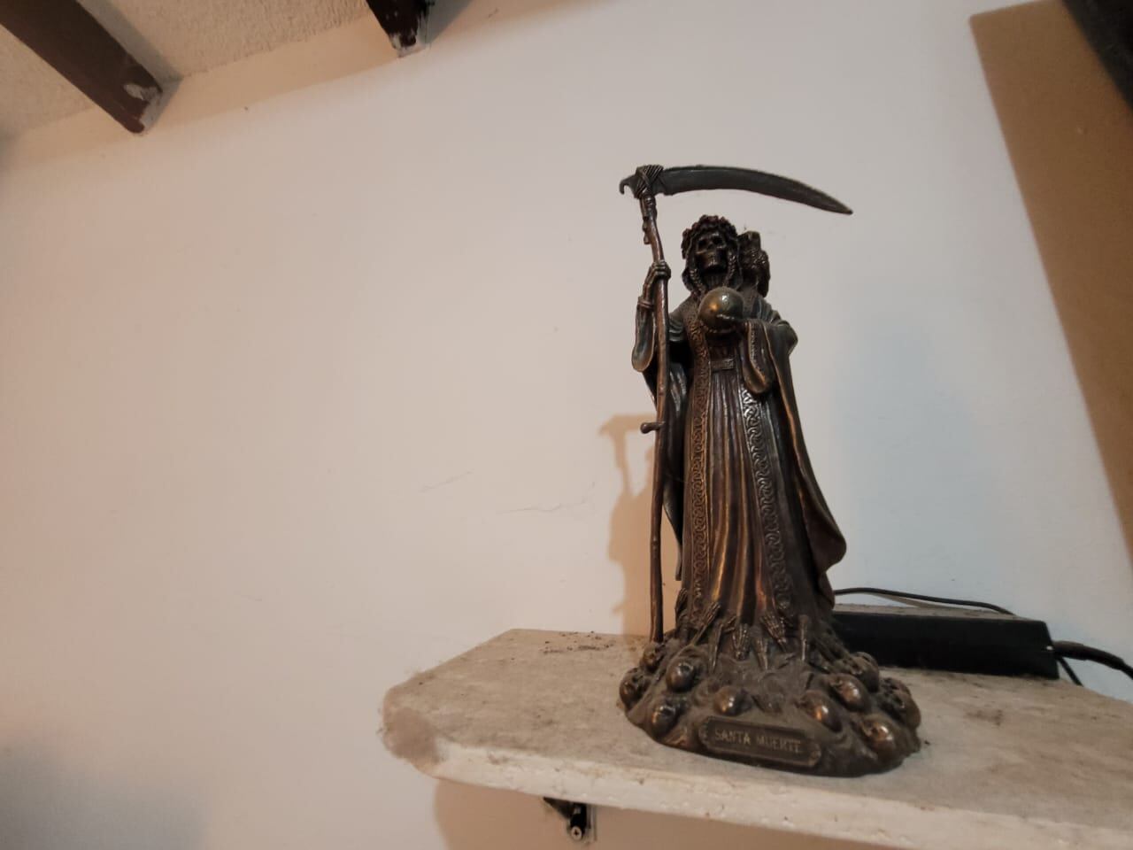 Imagen del rito satánico de alias Patrick.