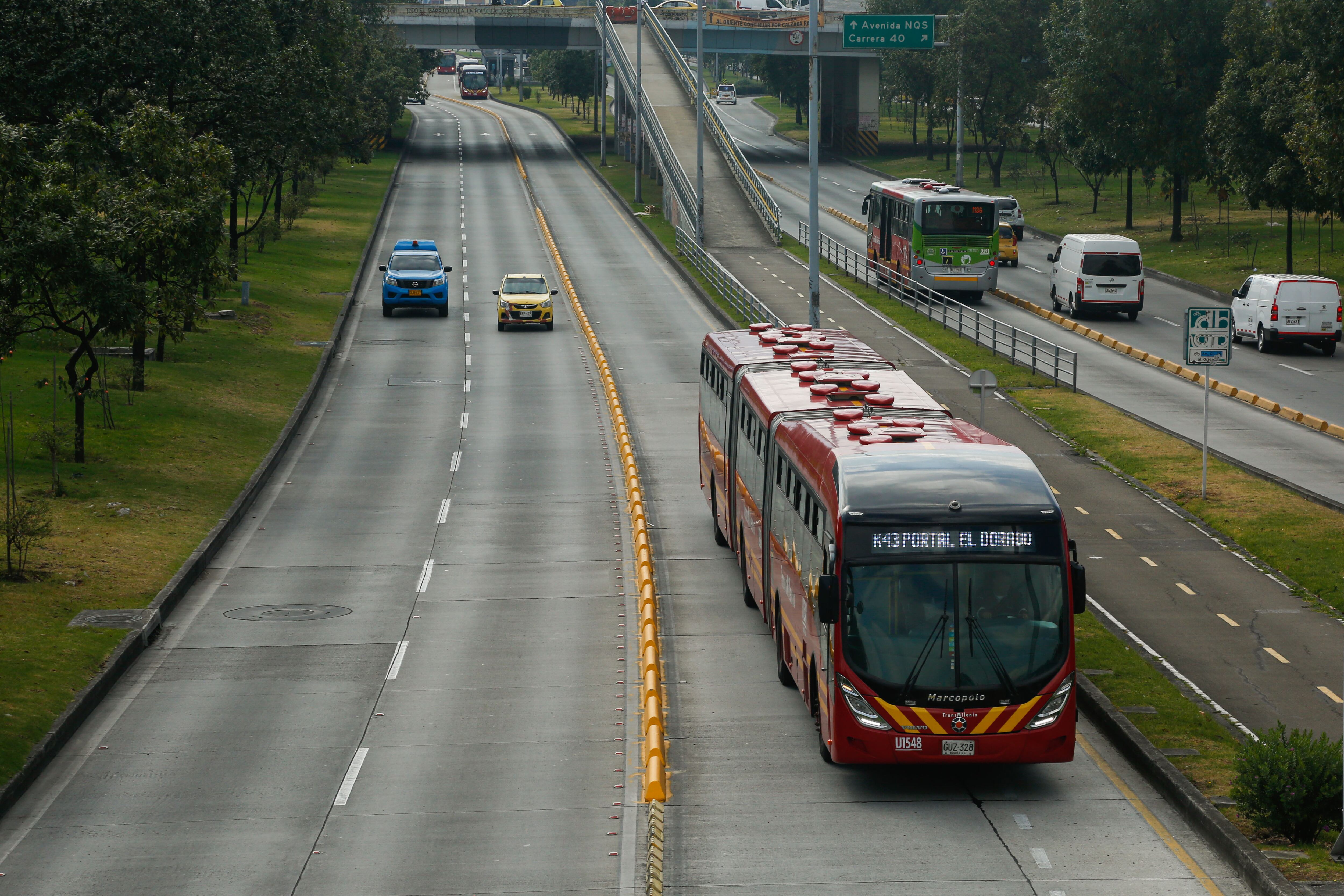 Patinetas, bicicletas, trafico suave