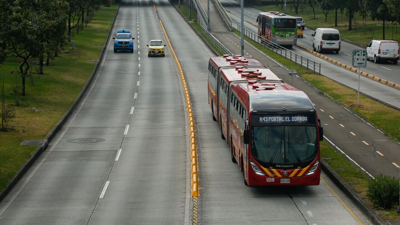Patinetas, bicicletas, trafico suave