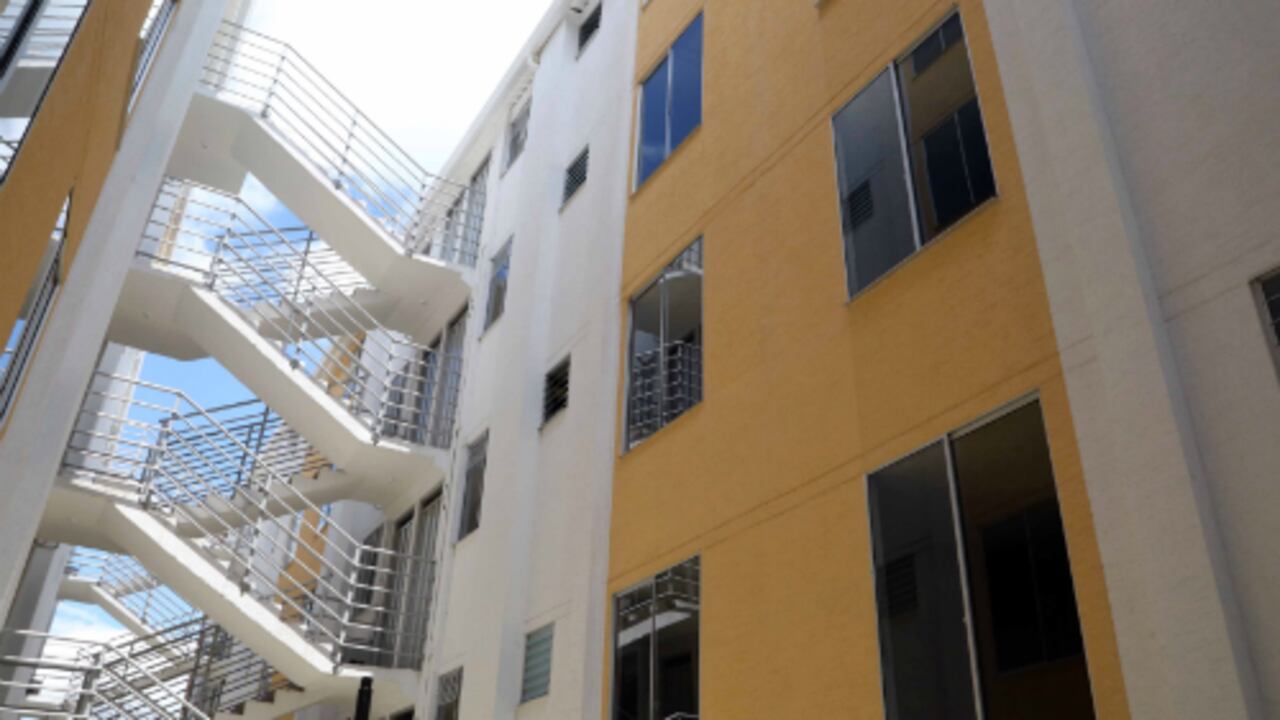 En el caso de Bogotá el valor de la vivienda ha subido también "porque falta suelo" para construir, un fenómeno que hizo que en los últimos diez años el precio de la superficie disponible se incrementara en un 700%.