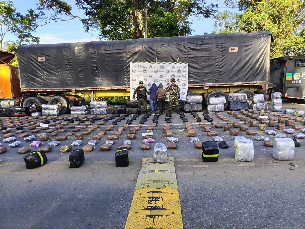 Las autoridades incautaron una importante carga de marihuana en el municipio de Piendamó, Cauca.