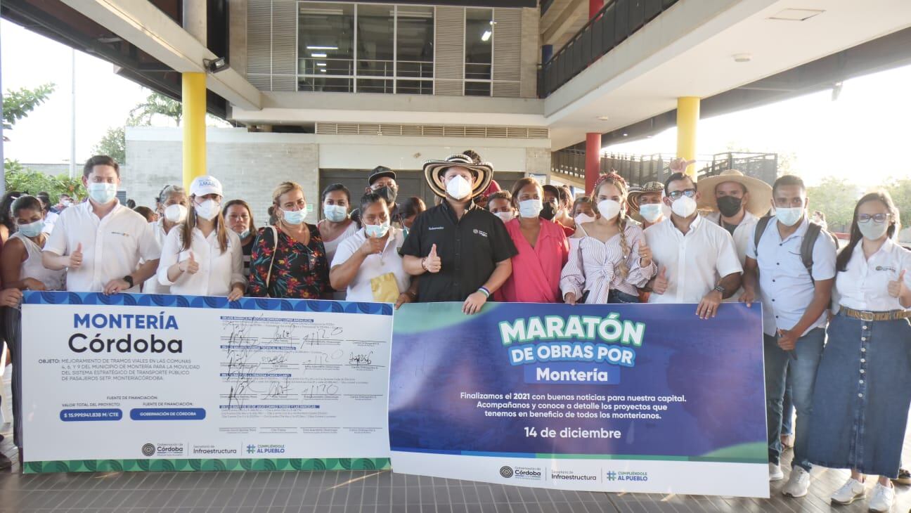 Orlando Benítez, gobernador de Córdoba, durante el anuncio de más obras para la capital del departamento.