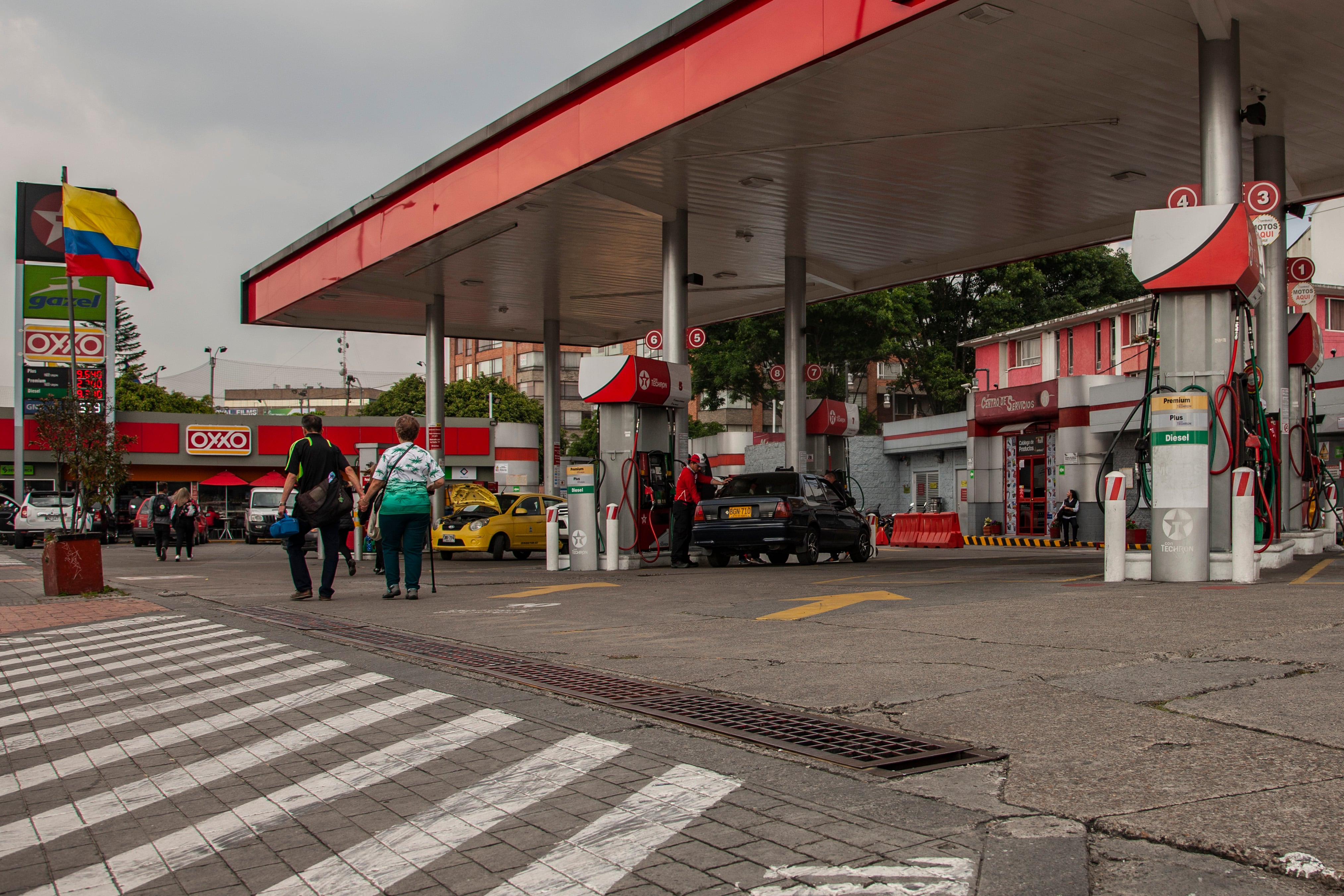 Agencia Internacional de Energía advirtió que probablemente la demanda mundial de gasolina no se recuperará