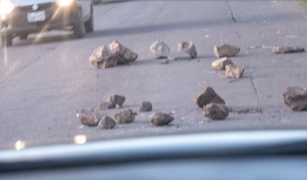 Con piedras, manifestantes han cerrado vías que conducen a Machu Picchu