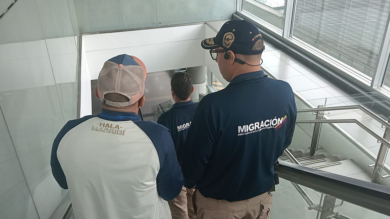 Dalton Narváez llegó al Aeropuerto Internacional José Joaquín de Olmedo en Guayaquil desde Colombia.