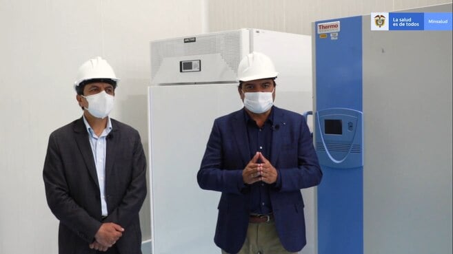 Los dos primeros ultracogeladores ya se encuentra en la zona franca de Bogotá.