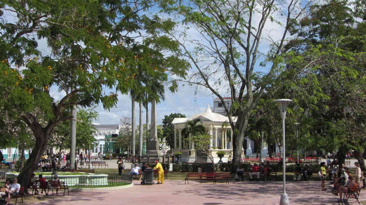 Santa Clara, una ciudad del centro de la isla que adoptó a Ernesto Che Guevara después que descarrilara allí un tren que llevaba armas para las tropas de Fulgencio Batista.