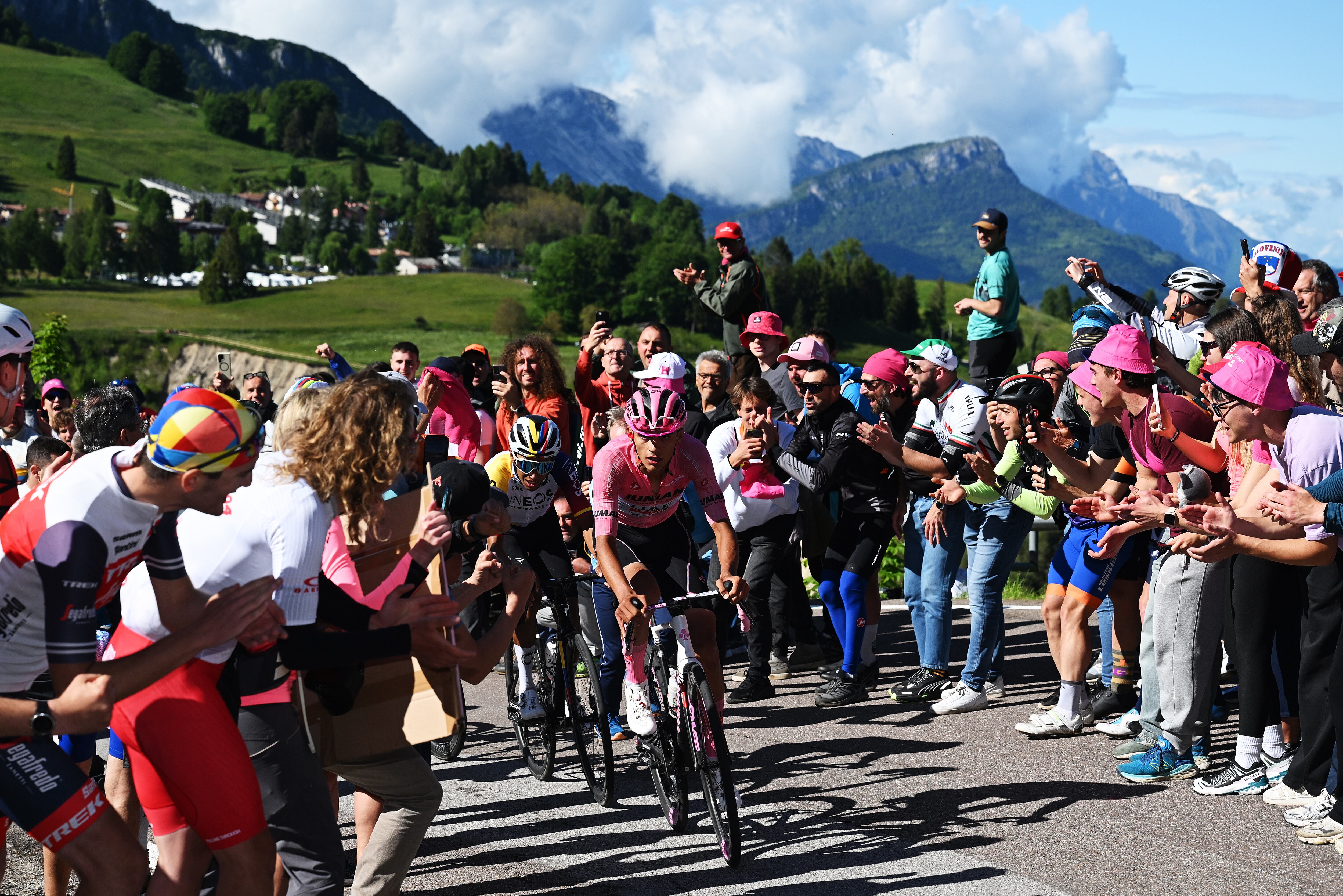 SAN VALENTINO, ITALY - MAY 27: (L-R) Egan Bernal of Colombia and Team INEOS Grenadiers and Isaac Del Toro of Mexico and Team UAE Team Emirates - XRG - Pink Leader Jersey compete climbing to the Passo di San Valentino (1316m) during the 108th Giro d'Italia 2025, Stage 16 a 203km stage from Piazzola sul Brenta to San Valentino (Brentonico) 1316m / #UCIWT / on May 27, 2025 in San Valentino, Italy. (Photo by Dario Belingheri/Getty Images)