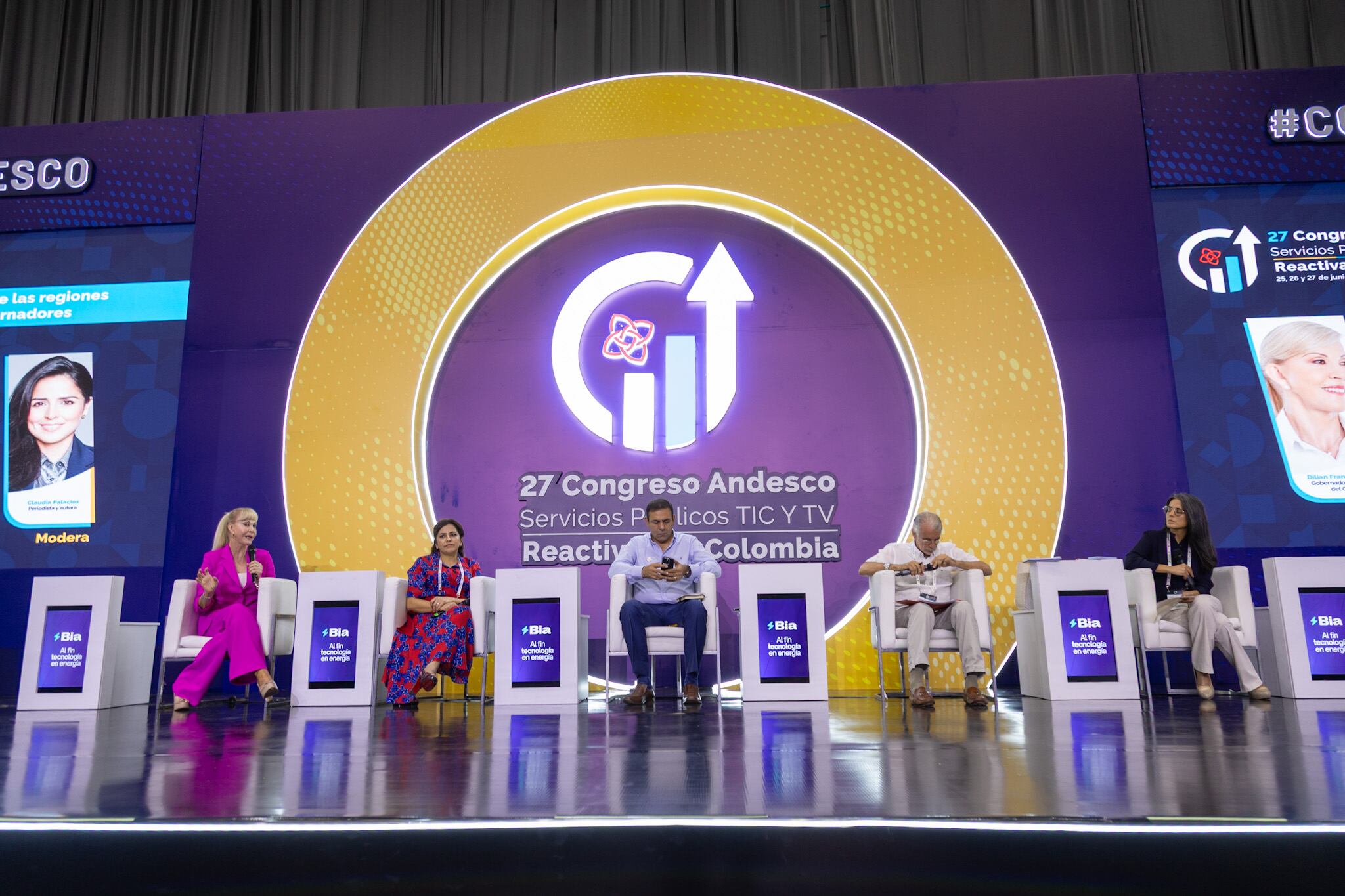 Los gobernadores de los departamentos del Valle,  Meta, Santander y Atlántico se reunieron en el congreso de Andesco y expusieron las principales problemáticas que enfrentan en materia de seguridad en las regiones. Dicen que la tasa de seguridad es vital para financiar la Fuerza Pública.