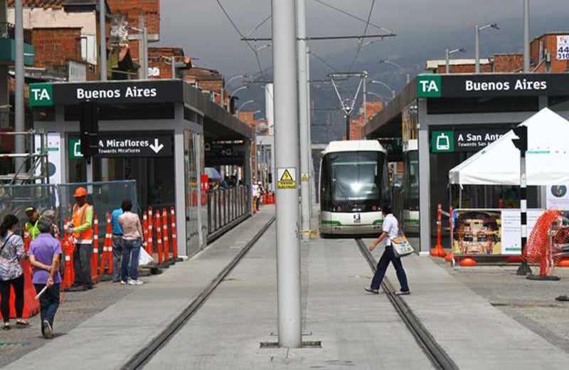 El tranvía movilizará diariamente a 360.000 habitantes de Medellín.  / Reportaje gráfico: Pablo Andrés Monsalve