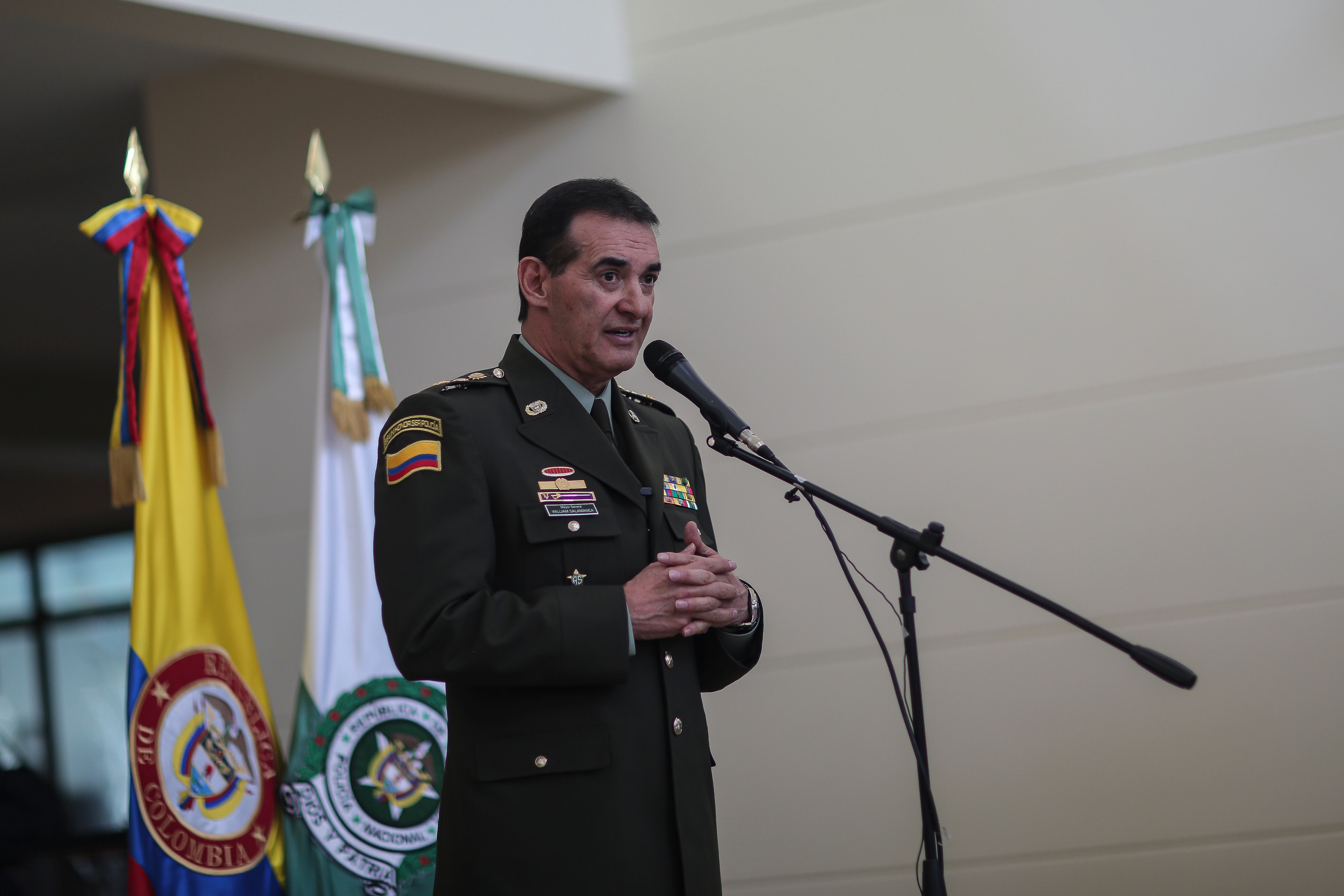 Mayor General William Salamanca
Director de la policia nacional 
REVISTA SEMANA