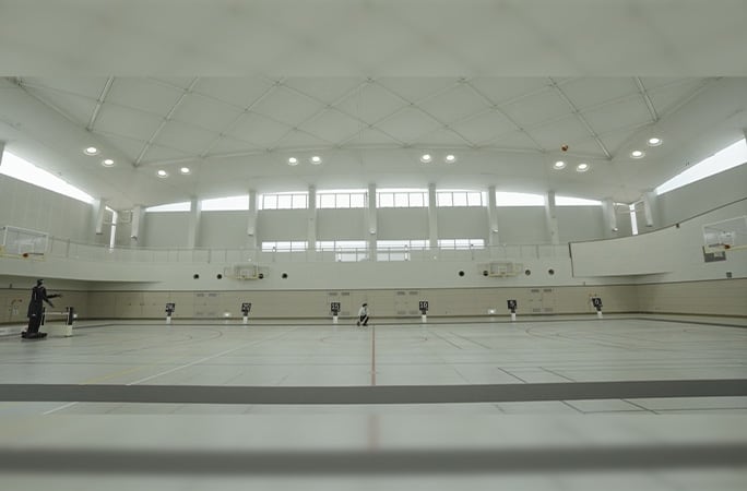 A más de 24 metros de distancia, un robot humanoide ha realizado un disparo histórico, estableciendo un nuevo récord que desafía los límites de la tecnología actual.