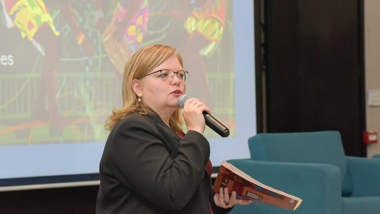 La directora general del ICBF, Astrid Cáceres, presentó las conclusiones del Estudio de caracterización de niñez desvinculada del conflicto armado entre 2013 y 2022.