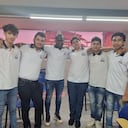 Carmelo Valencia cursa octavo grado y sueña con ser administrador de empresas. Se retiró del fútbol y volvió al colegio.