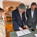 Enrique Gómez con Jesús Magaña de Unidos por la vida Foto: Prensa Enrique Gómez