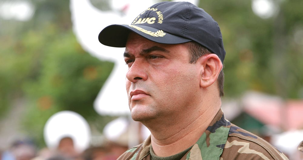  Las víctimas del paramilitarismo revivieron su dolor al ver a Salvatore Mancuso libre, como gestor social y participando en un evento gubernamental.