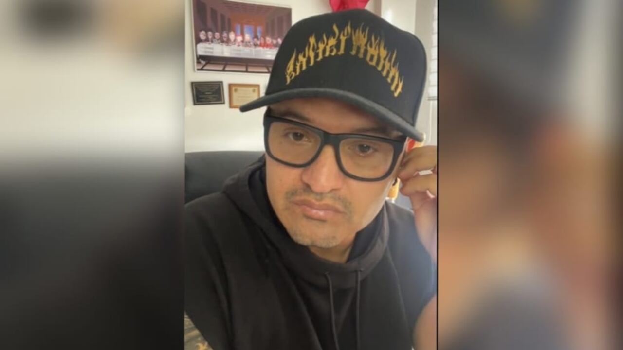 El comediante utilizó la canción que se ha viralizado en redes sociales, Mi bebito fiu fiu.