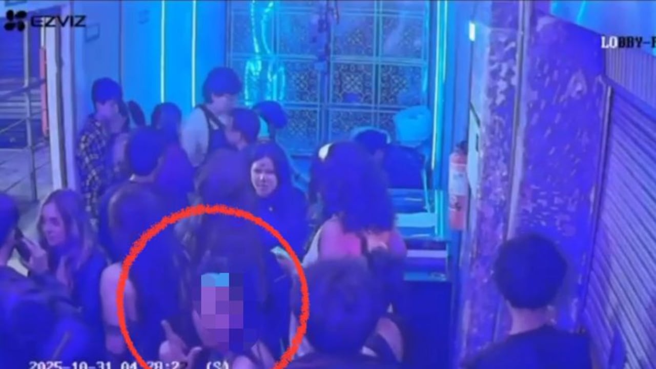 El extraño gesto de una implicada en el asesinato de Jaime Moreno y que quedó en los videos de seguridad.