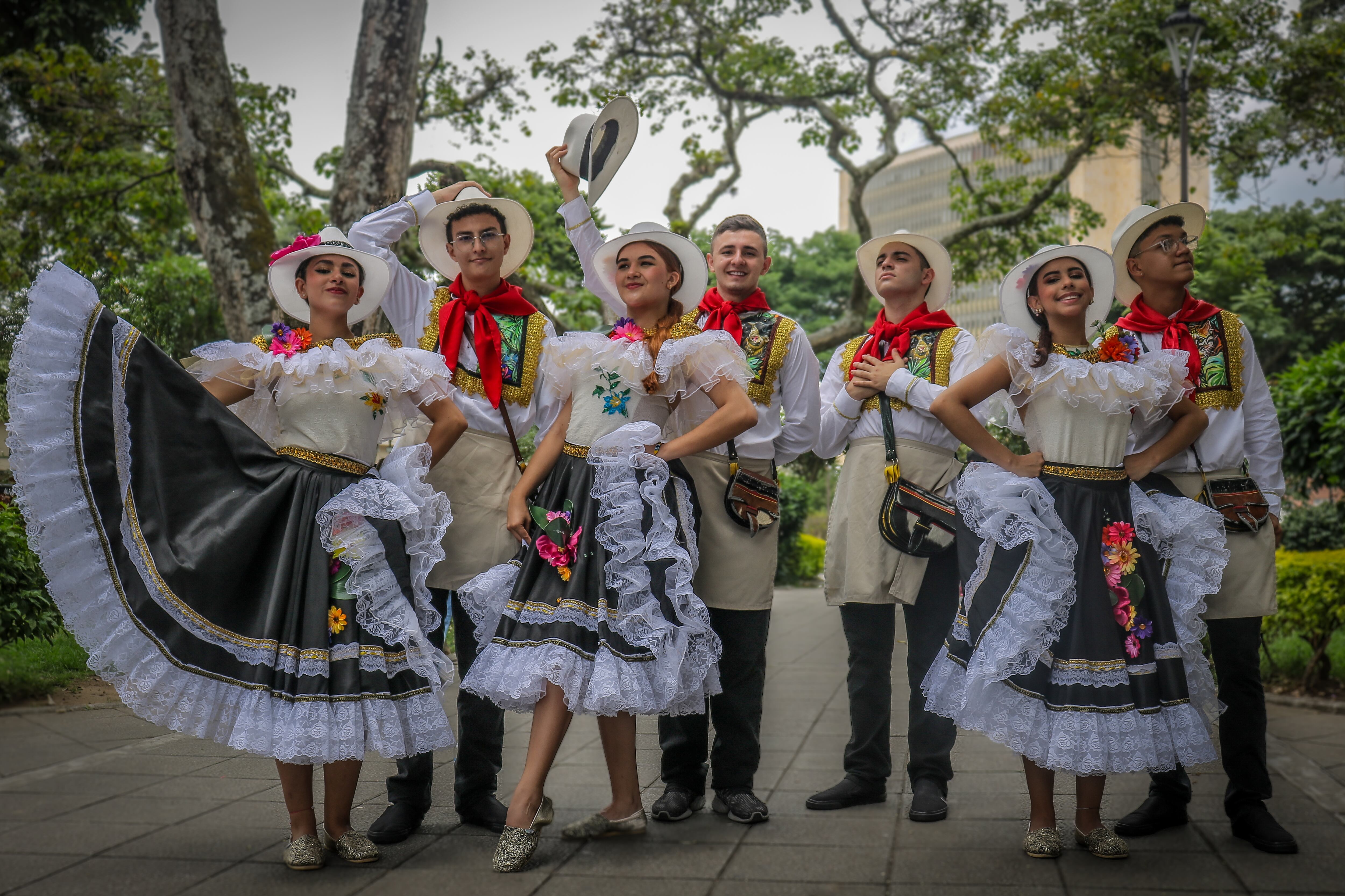 El XXI Festival Colombia Canta y Encanta llega a Medellín en 2024.