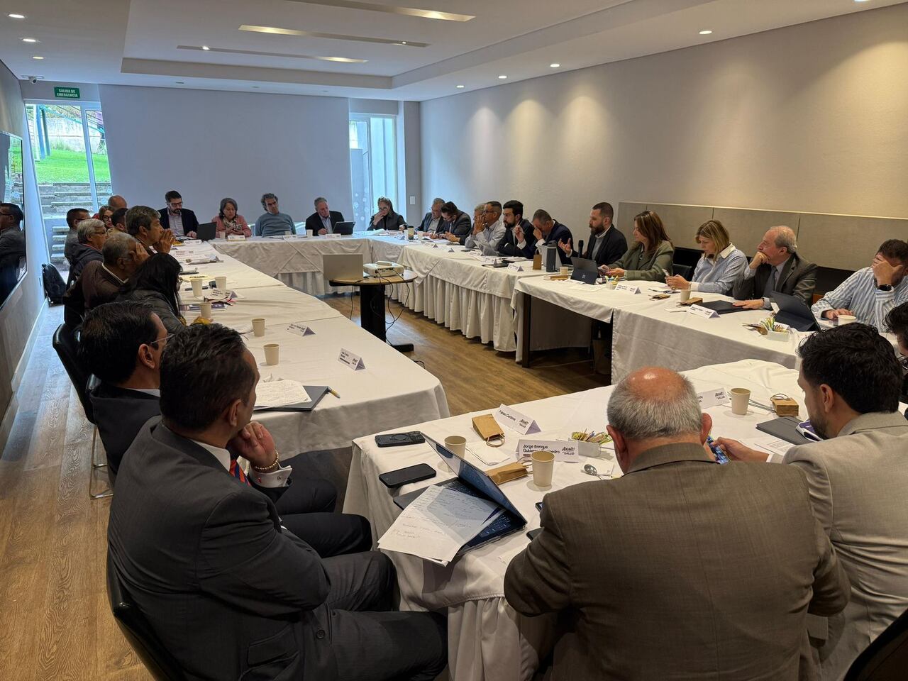 Sergio Fajardo presentó a la primera parte de su equipo programático.