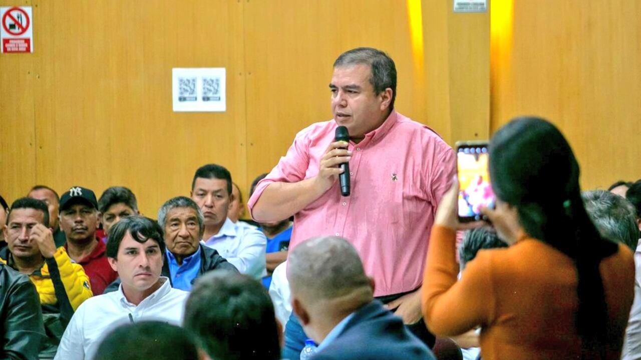 Representante a la Cámara Óscar Campo.