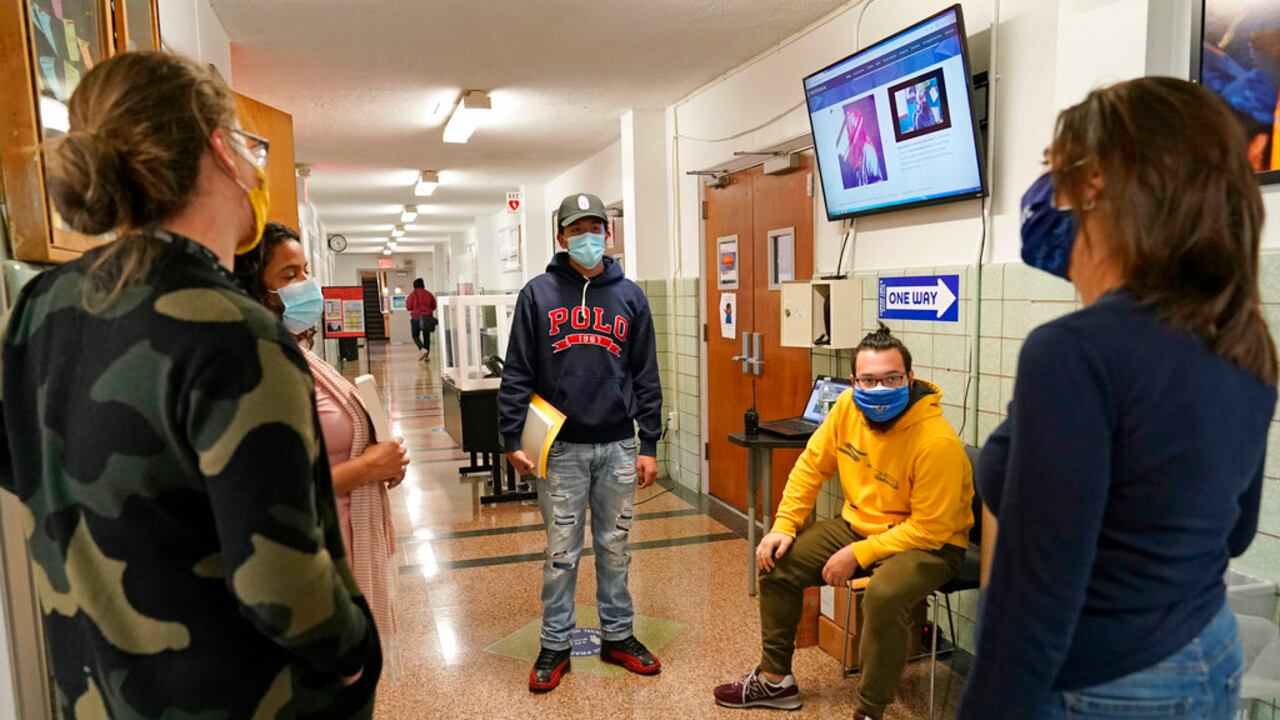 Nueva York reiniciará clases presenciales solo para niños de primaria