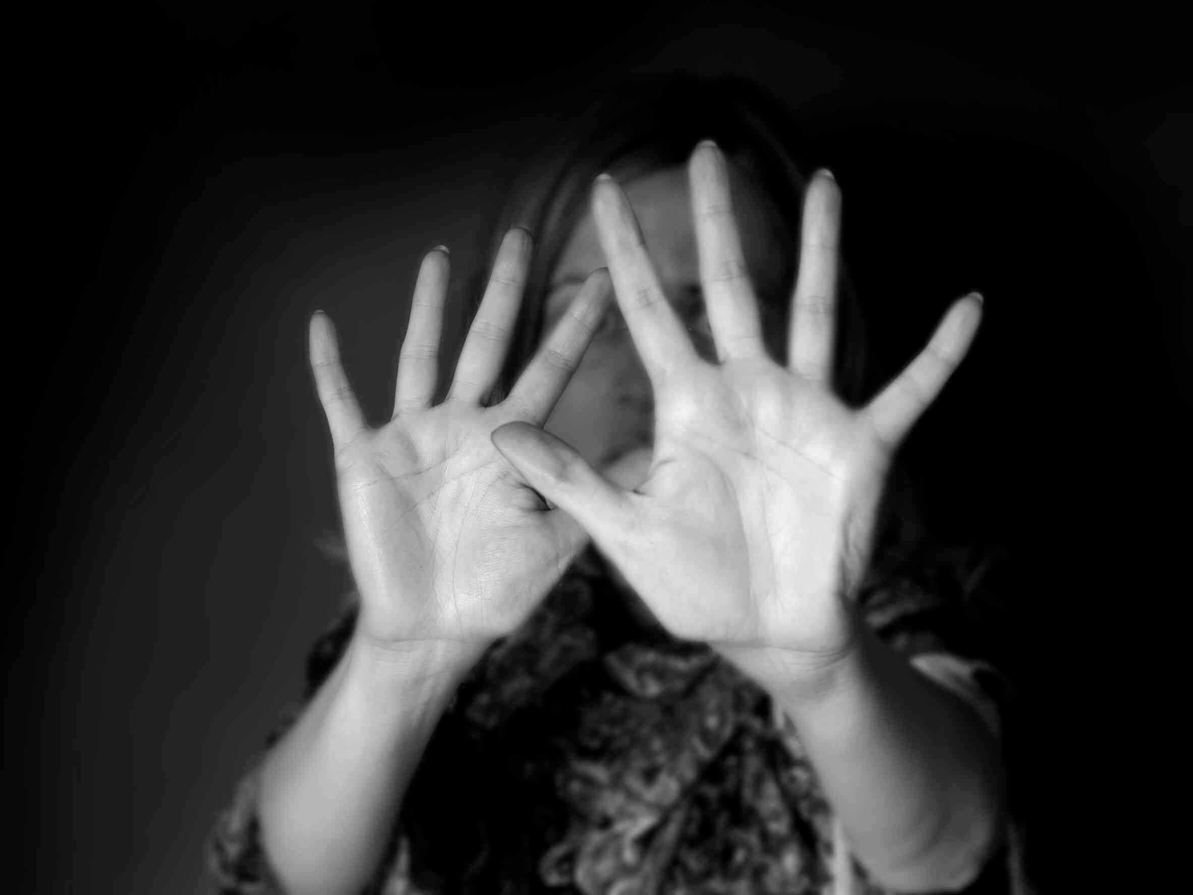 El hombre habría aprovechado sus cercanía con la víctima.