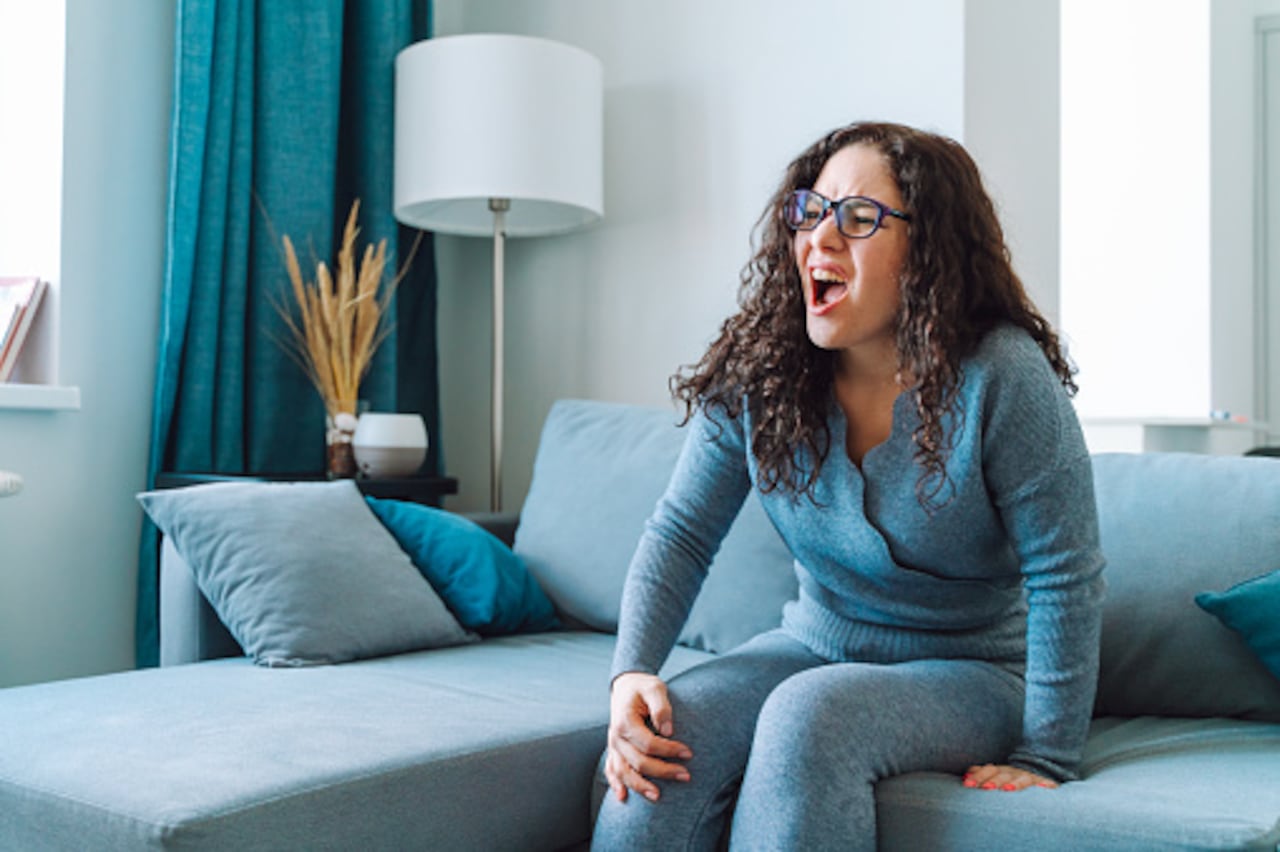 El dolor de rodilla tiene muchos posibles causantes.