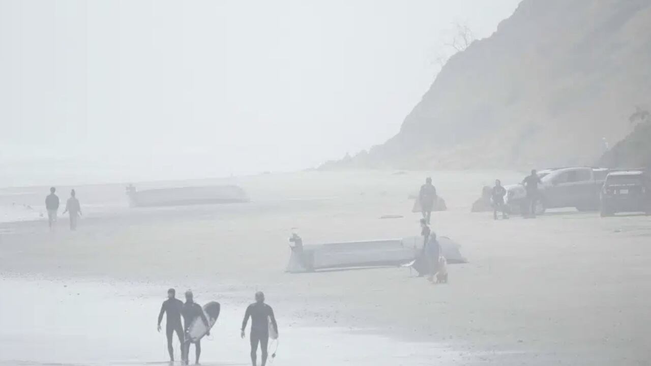 Las dos eran pequeñas embarcaciones que chocaron cerca a una playa de San Diego, California