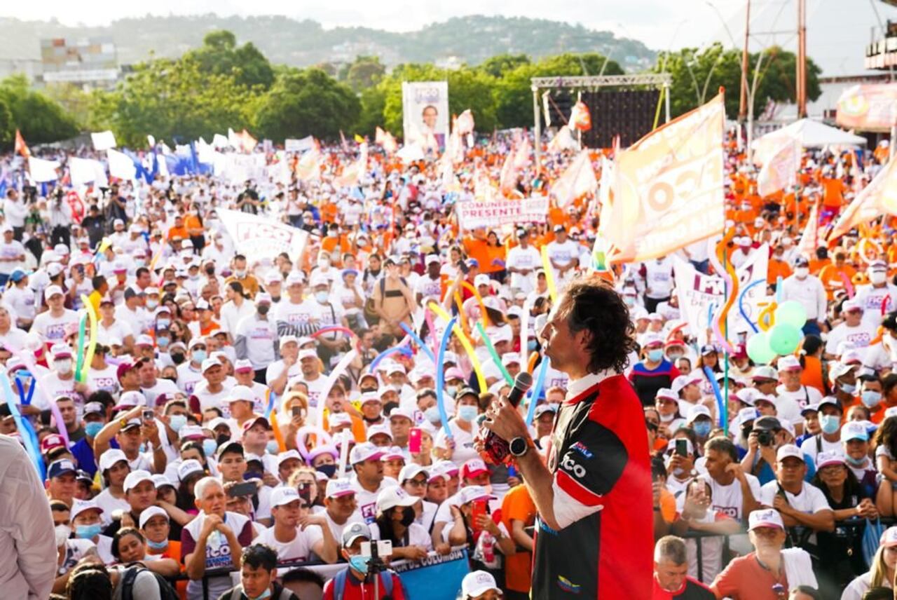 Federico Gutiérrez en medio de una concentración Cúcuta