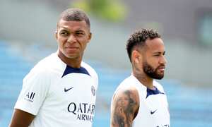 TOKYO, JAPAN - JULY 18: (L-R) Neymar Jr and Kylian Mbappe of Paris Saint-Germain look on the Paris Saint-Germain Japan Tour Kids Clinic at Prince Chichibu Memorial Rugby Ground on July 18, 2022 in Tokyo, Japan. (Photo by Koji Watanabe/Getty Images)