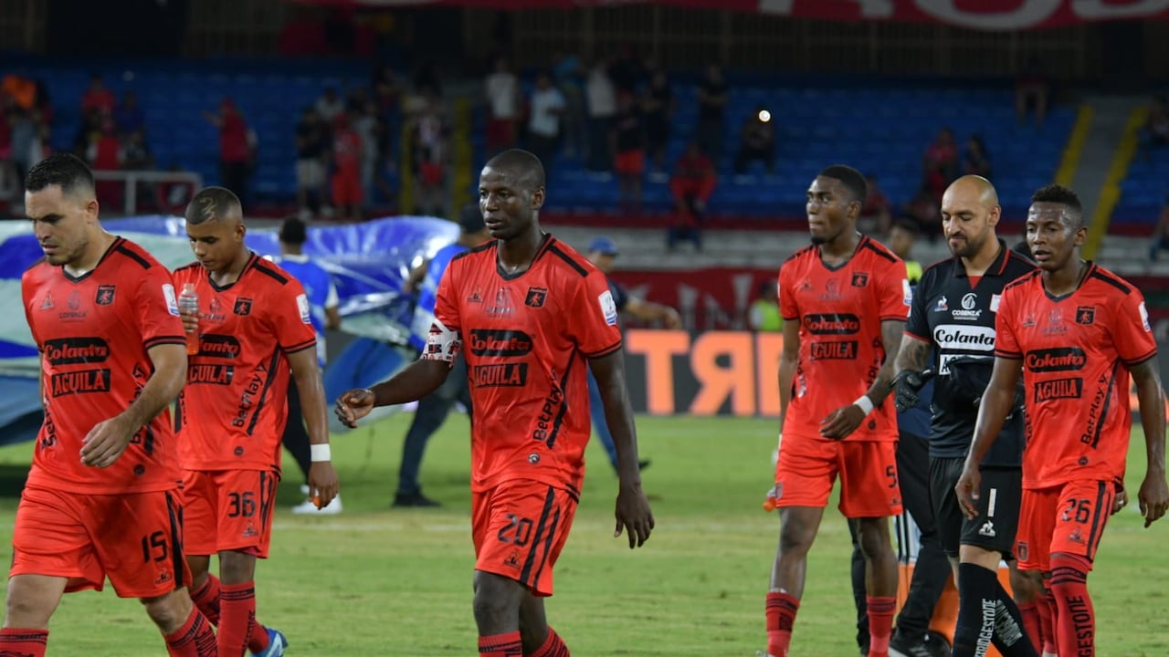 América ya oficializó sus dos primeras salidas para el 2024.