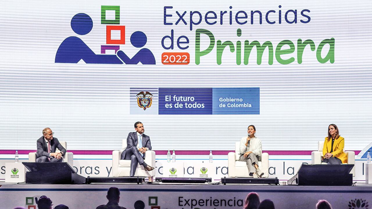 Peter Siegenthaler, gerente del Banco Mundial en el país; Daniel Palacios, ministro del Interior; María Juliana Ruiz, primera dama de la nación, y Lina Arbeláez, directora general del ICBF.