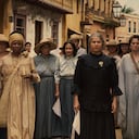 La actriz caleña Marleyda Soto, como Úrsula Iguarán, refleja esta vez a una matrona ciega y madura que afronta el declive de la estirpe.