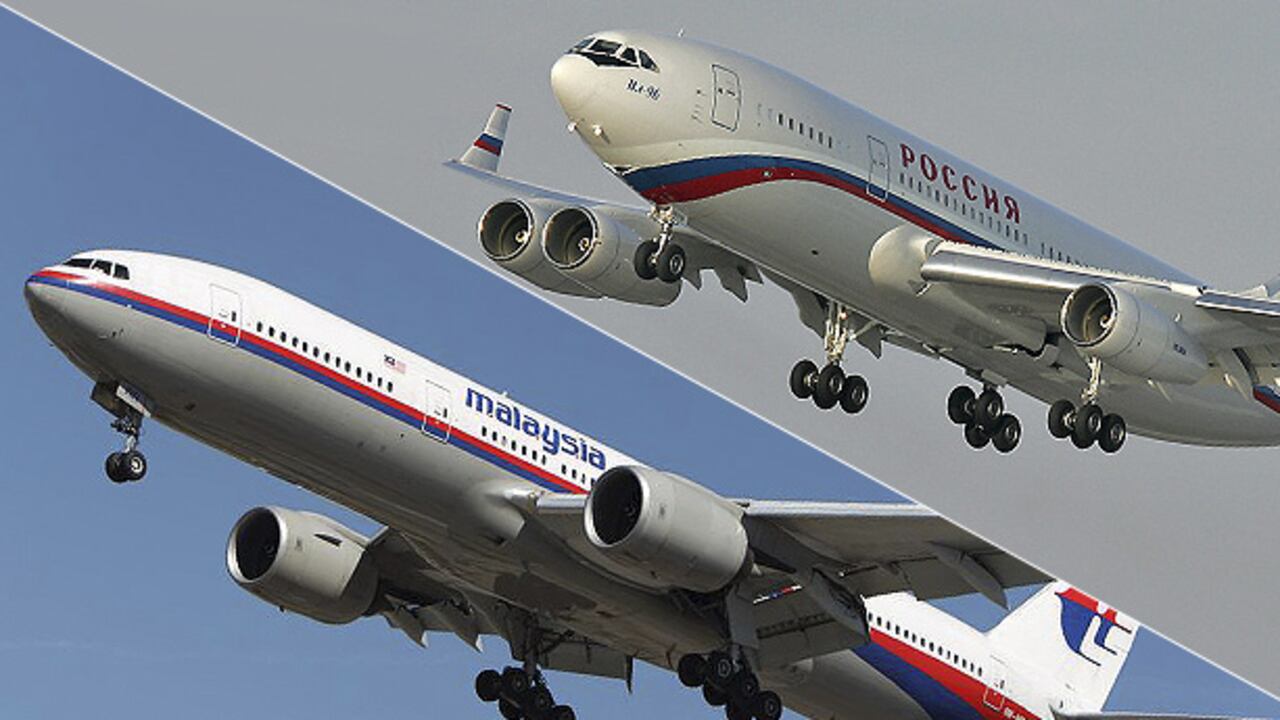 Arriba el avión presidencial ruso, abajo el avión de Malasya Airlines.