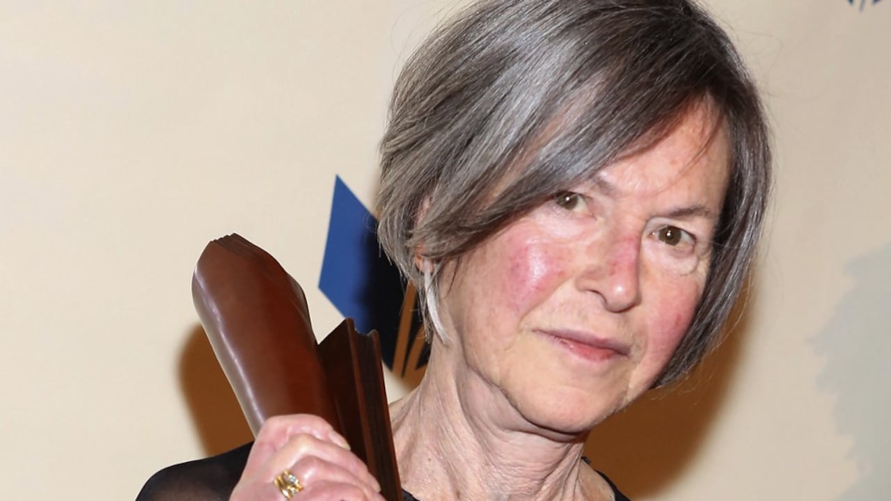 Louise Gluck en los National Book Awards de 2014.