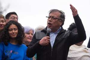El presidente ha recibido cientos de críticas por sus fuertes palabras en contra de la libertad de prensa durante su discurso en la Plaza de Bolívar.