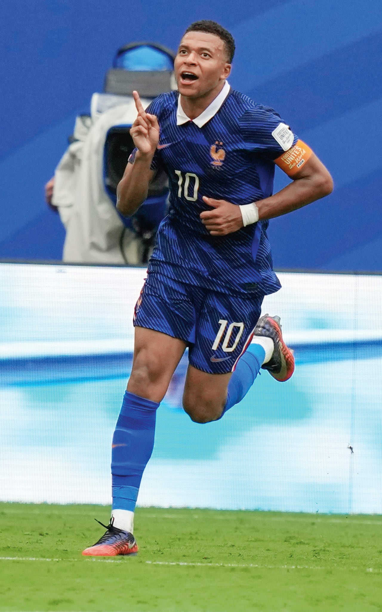 Kylian Mbappé en el partido de Francia vs Inglaterra.