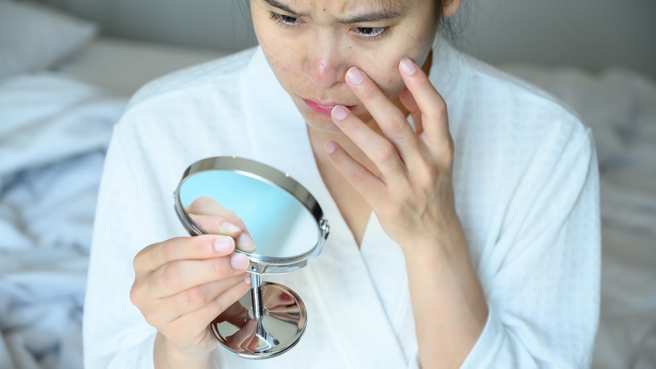 El Invima alertó por un producto que se comercializa para maquillaje.