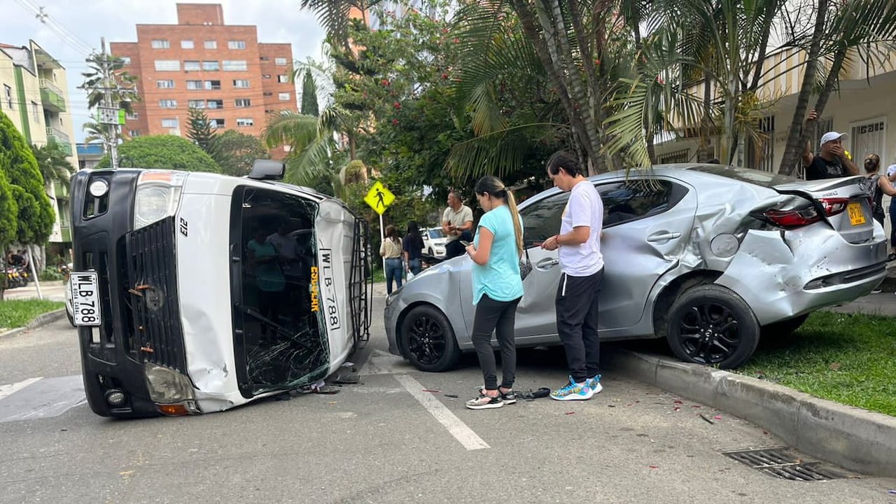 Dos menores y un adulto fueron llevados a centros asistenciales de manera preventiva.