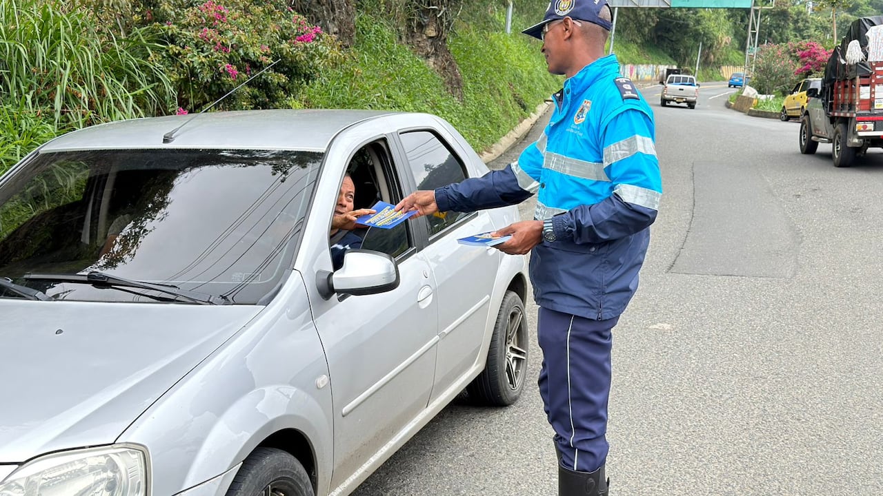 La medida no entrará en vigencia mientras se adelantan mesas de diálogo para revisar sus implicaciones técnicas y jurídicas.