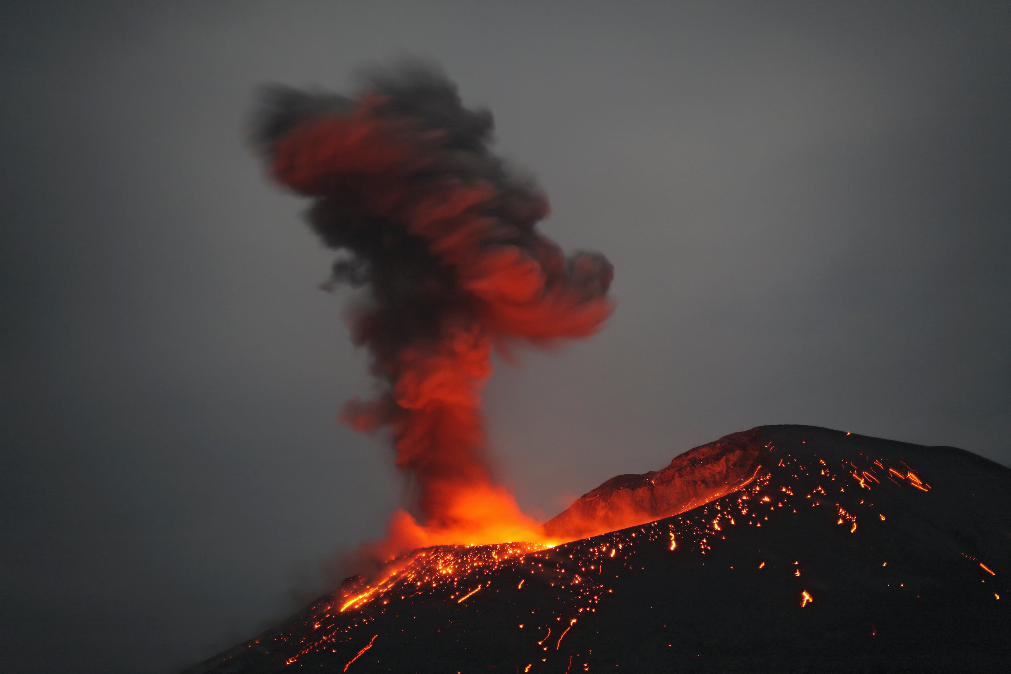 El volcán Anak Krakatoa hizo erupción durante la madrugada del 6 de septiembre.