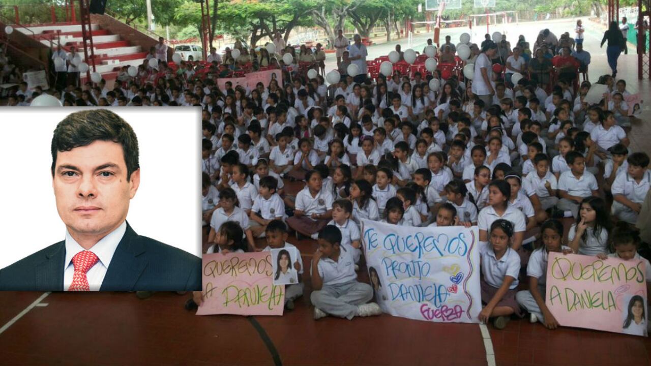 Este viernes profesores, compañeros y docentes, protestaron pacíficamente por la liberación de Daniela Mora, hija del director de la UNP.