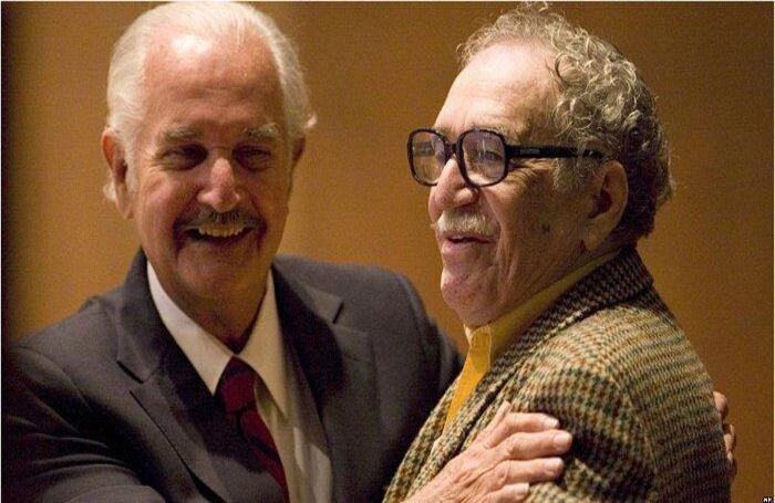 Con el Premio Nobel de Literatura colombiano, durante un acto en 2008 en la Universidad Nacional Autónoma de México.