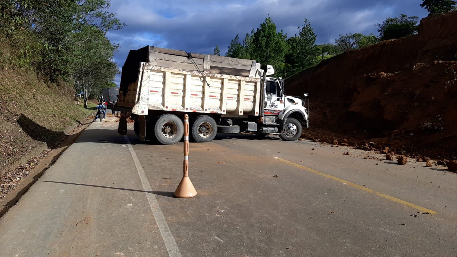 Bloqueo en la vía Cali - Popayán.