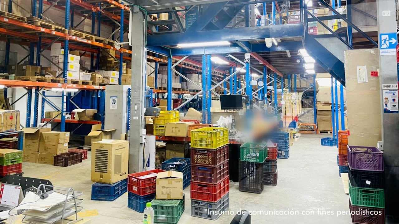 A través de cinco sociedades habrían auspiciado el ingreso ilegal y distribución de mercancía de origen asiático.