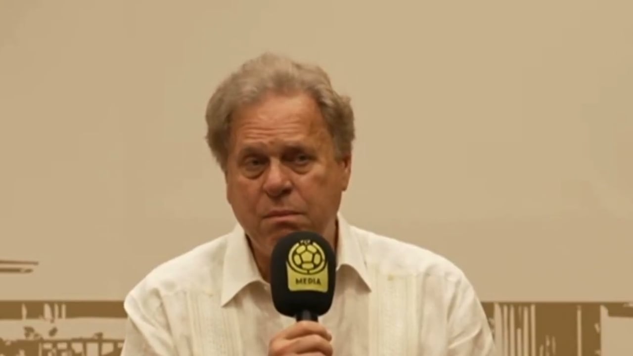 El dirigente hizo acto de presencia en una nueva asamblea de la FCF.