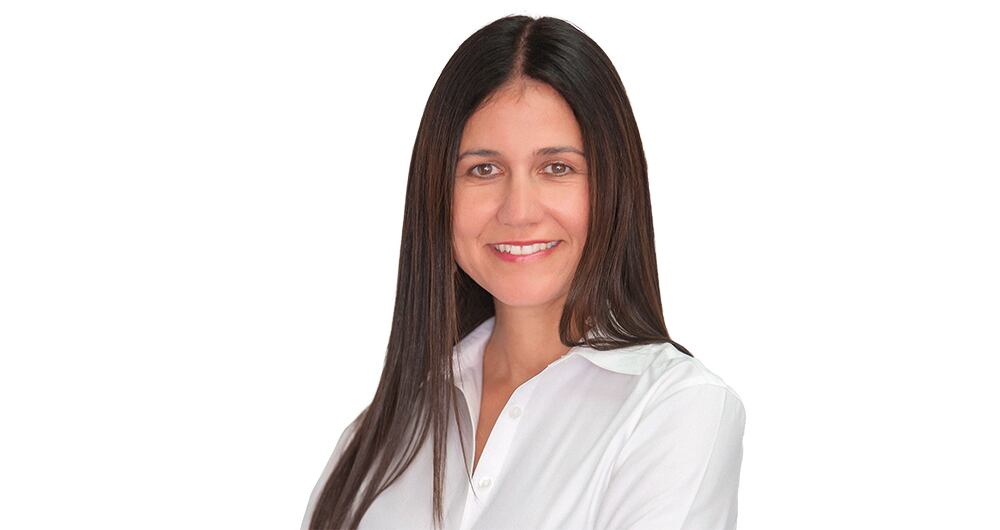 Lina UribePérez-Llorca, Gómez-Pinzón